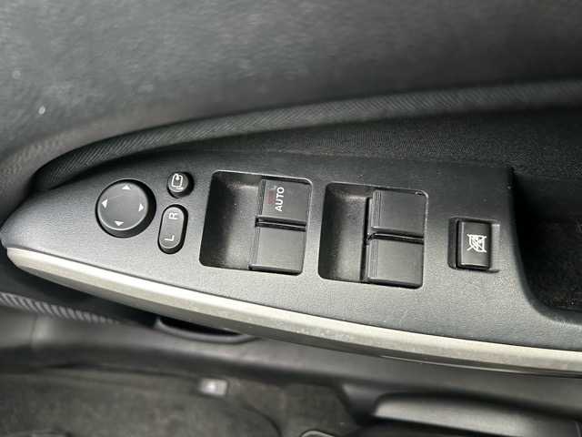 マツダ デミオ 13－スカイアクティブ 千葉県 2011(平23)年 8.2万km メトロポリタングレーマイカ 社外ナビ/ワンセグTV/CD/AM/FM/リモコンキー/スペアキー×１/ステアリングスイッチ/オートライト/ウインカーミラー/アイドリングストップ/横滑り防止装置/純正14インチアルミホイール/社外フロアマット/保証書