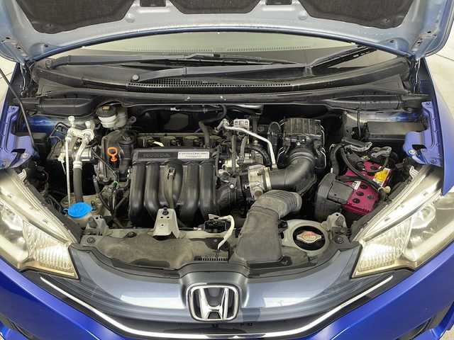 ホンダ フィット 13G Lパッケージ 新潟県 2014(平26)年 7万km ブリリアントスポーティブルーメタリック2トーン 4WD/社外SDナビ/ 【フルセグTV/CD/DVD/USB/SD/FM/AM】/セルスターレーダー探知機/ドライブレコーダー/LEDヘッドライト/オートライト/オートエアコン/ドアバイザー/純正スチールホイール+スタッドレスタイヤ×4本/純正フロアマット/スマートキー×1本/保証書、取扱説明書付属