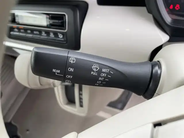 スズキ スペーシア HYBRID X 愛媛県 2018(平30)年 1.7万km フェニックスレッドパール Panasonicナビ　/フルセグＴＶ　/全周囲カメラ　/両側電動スライドドア　/ヘッドアップディスプレイ　/衝突被害軽減装置　/車線逸脱防止装置/サーキュレーター　/ドライブレコーダー　/アイドリングストップ　/前後コーナーセンサー/ステアリングリモコン/ヘッドライトレベライザー/電格ミラー/ISOFIX/シガーソケット/純正ドアバイザー/純正ホイールキャップ/現状サマー(鉄)(155/65/R14)/DUNLOP ENASAVE