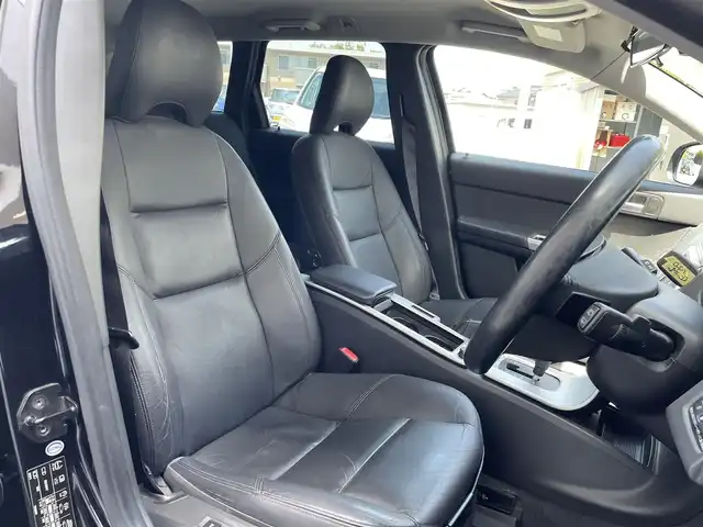 ボルボ Ｖ５０ 2．0e  Aktiv　+ 群馬県 2011(平23)年 8.3万km 黒 社外ナビ/バックカメラ/ETC/前席シートヒーター/D席パワーシート＆メモリーシート/MTモード付AT/電動格納ミラー＆ウインカーミラー/革巻きステアリング/フロアマット/リモコンキー×２/保証書＆取説