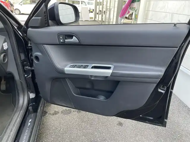 ボルボ Ｖ５０ 2．0e  Aktiv　+ 群馬県 2011(平23)年 8.3万km 黒 社外ナビ/バックカメラ/ETC/前席シートヒーター/D席パワーシート＆メモリーシート/MTモード付AT/電動格納ミラー＆ウインカーミラー/革巻きステアリング/フロアマット/リモコンキー×２/保証書＆取説