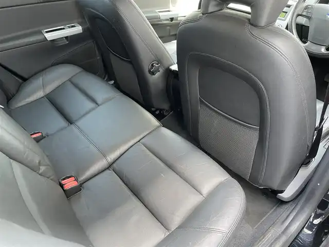 ボルボ Ｖ５０ 2．0e  Aktiv　+ 群馬県 2011(平23)年 8.3万km 黒 社外ナビ/バックカメラ/ETC/前席シートヒーター/D席パワーシート＆メモリーシート/MTモード付AT/電動格納ミラー＆ウインカーミラー/革巻きステアリング/フロアマット/リモコンキー×２/保証書＆取説