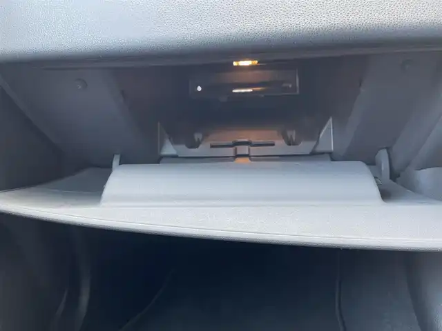 ボルボ Ｖ５０ 2．0e  Aktiv　+ 群馬県 2011(平23)年 8.3万km 黒 社外ナビ/バックカメラ/ETC/前席シートヒーター/D席パワーシート＆メモリーシート/MTモード付AT/電動格納ミラー＆ウインカーミラー/革巻きステアリング/フロアマット/リモコンキー×２/保証書＆取説