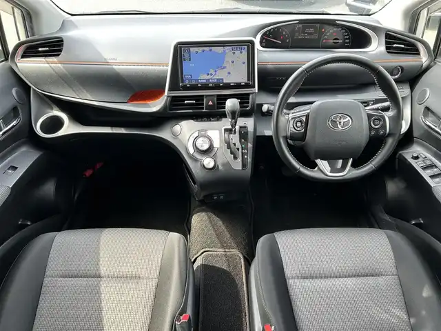 トヨタ シエンタ G 島根県 2019(令1)年 2.4万km ホワイトパールクリスタルシャイン トヨタセーフティセンス/純正9インチナビ/CD/DVD/DTV/Bluetooth/パノラミックビューモニター/両側パワースライドドア /ステアリングスイッチ/ビルトインETC/前後ドライブレコーダー/コーナーセンサー /オートマチックハイビーム /LDA/スマートキー/スペアキー /プッシュスタート /純正フロアマット/純正ドアバイザー
