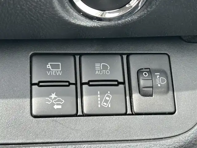 トヨタ シエンタ G 島根県 2019(令1)年 2.4万km ホワイトパールクリスタルシャイン トヨタセーフティセンス/純正9インチナビ/CD/DVD/DTV/Bluetooth/パノラミックビューモニター/両側パワースライドドア /ステアリングスイッチ/ビルトインETC/前後ドライブレコーダー/コーナーセンサー /オートマチックハイビーム /LDA/スマートキー/スペアキー /プッシュスタート /純正フロアマット/純正ドアバイザー