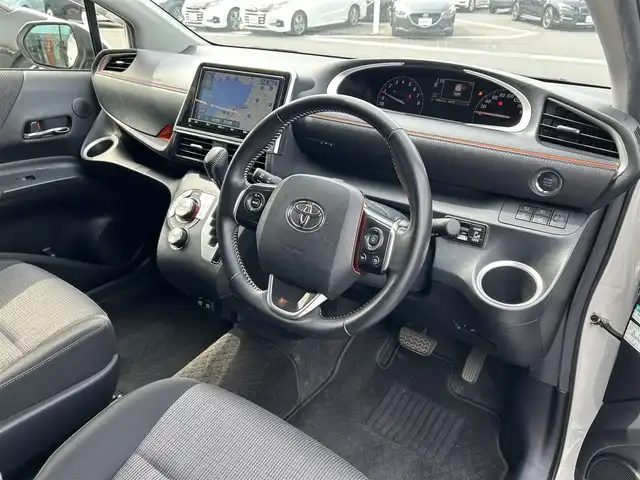 トヨタ シエンタ G 島根県 2019(令1)年 2.4万km ホワイトパールクリスタルシャイン トヨタセーフティセンス/純正9インチナビ/CD/DVD/DTV/Bluetooth/パノラミックビューモニター/両側パワースライドドア /ステアリングスイッチ/ビルトインETC/前後ドライブレコーダー/コーナーセンサー /オートマチックハイビーム /LDA/スマートキー/スペアキー /プッシュスタート /純正フロアマット/純正ドアバイザー