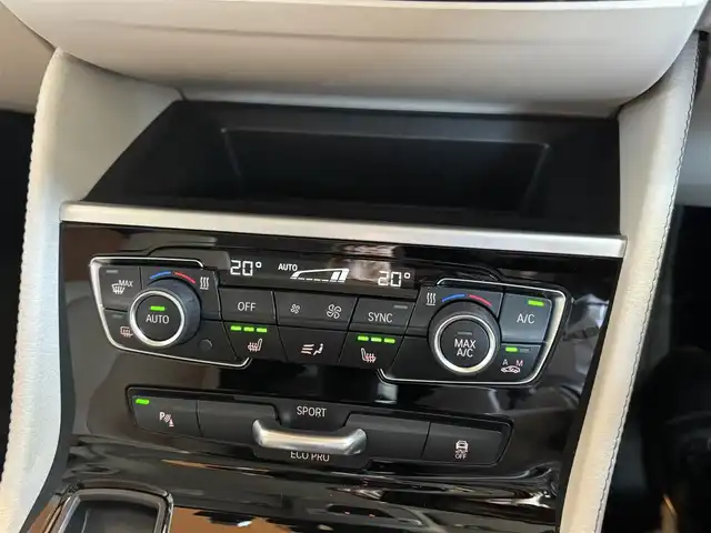 ＢＭＷ ２１８ｄ アクティブツアラー ラグジュアリー 宮城県 2018(平30)年 4.1万km ベージュ 純正HDDナビ/バックカメラ/CD/DVD再生/Bluetooth接続/白革シート/パワーシート/シートヒーター/アイドリングストップ/インテリジェントセーフティ/衝突軽減システム/速度リミッター/ドライビングアシスト/LCW/コンフォートアクセス/ステアリングスイッチ/レインセンサー/LEDヘッドライト/アダクティブヘッドライト/純正ドラレコ/アンビエントライト/電動ミラー/ミラーETC/ドライブセレクト/電動パーキング/純正17インチAW/取扱説明書/保証書/スペアキー×１