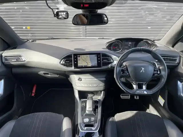 プジョー ３０８ SW GT ブルーHDi 三重県 2018(平30)年 1.7万km パール ＡＣＣ/アクティブセーフブレーキ/ブラインドスポット/純正オプションナビ/フルセグＴＶ/バックカメラ/カープレイ/パノラマガラスルーフ/純正１８インチＡＷ/前後ドライブレコーダー/ＥＴＣ/パドルシフト/保証書/取扱説明書/スペアキー