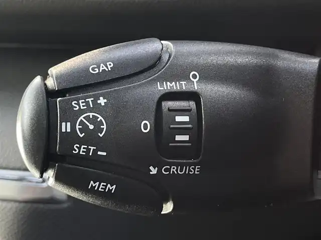 プジョー ３０８ SW GT ブルーHDi 三重県 2018(平30)年 1.7万km パール ＡＣＣ/アクティブセーフブレーキ/ブラインドスポット/純正オプションナビ/フルセグＴＶ/バックカメラ/カープレイ/パノラマガラスルーフ/純正１８インチＡＷ/前後ドライブレコーダー/ＥＴＣ/パドルシフト/保証書/取扱説明書/スペアキー