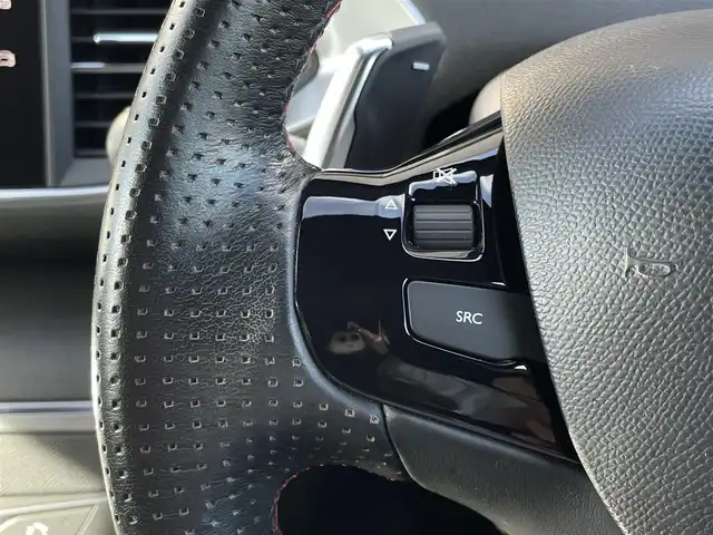 プジョー ３０８ SW GT ブルーHDi 三重県 2018(平30)年 1.7万km パール ＡＣＣ/アクティブセーフブレーキ/ブラインドスポット/純正オプションナビ/フルセグＴＶ/バックカメラ/カープレイ/パノラマガラスルーフ/純正１８インチＡＷ/前後ドライブレコーダー/ＥＴＣ/パドルシフト/保証書/取扱説明書/スペアキー