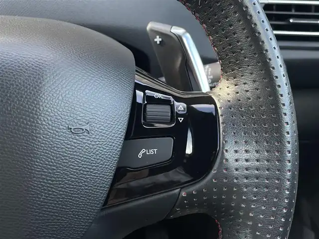 プジョー ３０８ SW GT ブルーHDi 三重県 2018(平30)年 1.7万km パール ＡＣＣ/アクティブセーフブレーキ/ブラインドスポット/純正オプションナビ/フルセグＴＶ/バックカメラ/カープレイ/パノラマガラスルーフ/純正１８インチＡＷ/前後ドライブレコーダー/ＥＴＣ/パドルシフト/保証書/取扱説明書/スペアキー