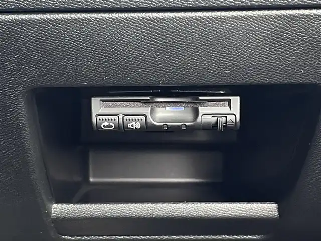 プジョー ３０８ SW GT ブルーHDi 三重県 2018(平30)年 1.7万km パール ＡＣＣ/アクティブセーフブレーキ/ブラインドスポット/純正オプションナビ/フルセグＴＶ/バックカメラ/カープレイ/パノラマガラスルーフ/純正１８インチＡＷ/前後ドライブレコーダー/ＥＴＣ/パドルシフト/保証書/取扱説明書/スペアキー