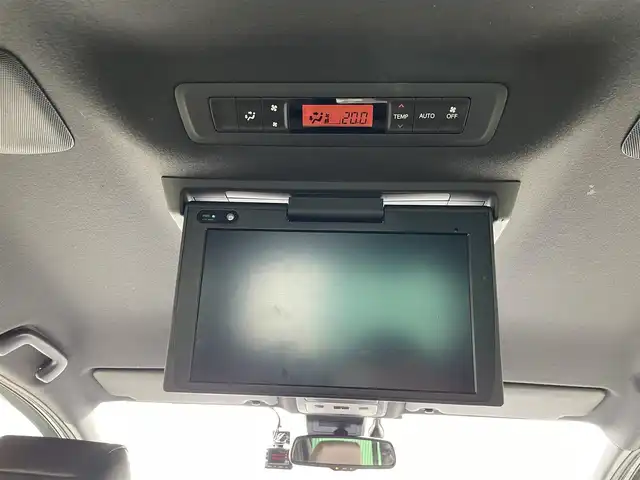 トヨタ エスクァイア ハイブリッド Gi プレミアムパッケージ 福岡県 2019(令1)年 6.3万km スパークリングブラックパールクリスタルシャイン レーンキープアシスト/盗難防止システム/衝突被害軽減システム/ドラレコ前後/車外カメラ/追従式クルコン/BT/9インチフルセグTV/純正フリップダウンモニター/ビルトインETC/純正AW/純正フロアマット/TRC/走行切替/サイドカーテン/Dualエアコン/ステアリングヒーター/LEDライト