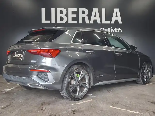 アウディ Ａ３ SB 30TFSI Sライン 群馬県 2022(令4)年 3.2万km デイトナグレーパールエフェクト Sラインプラスパッケージ/コンビニエンスパッケージ/ナビゲーションパッケージ/マトリクスLED 黒革シート/運転席シートヒーター/パワーシート/バーチャルコックピット/AppleCarPlay/純正前後ドラレコ