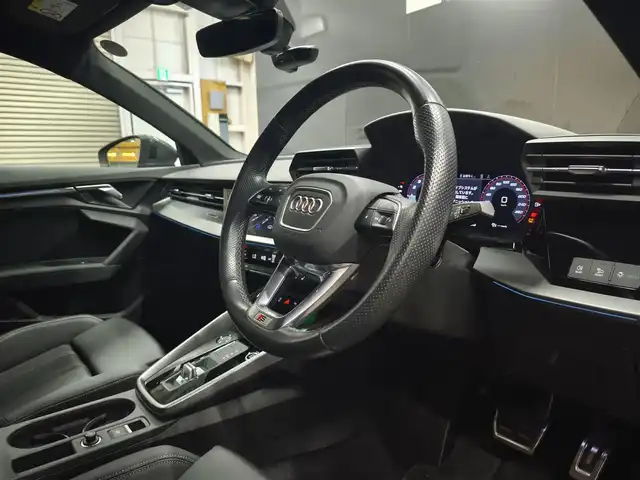 アウディ Ａ３ SB 30TFSI Sライン 群馬県 2022(令4)年 3.2万km デイトナグレーパールエフェクト Sラインプラスパッケージ/コンビニエンスパッケージ/ナビゲーションパッケージ/マトリクスLED 黒革シート/運転席シートヒーター/パワーシート/バーチャルコックピット/AppleCarPlay/純正前後ドラレコ
