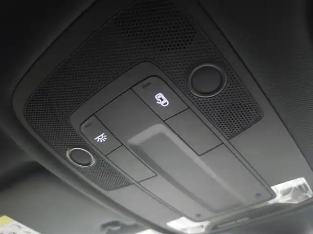 アウディ Ａ３ SB 30TFSI Sライン 群馬県 2022(令4)年 3.2万km デイトナグレーパールエフェクト Sラインプラスパッケージ/コンビニエンスパッケージ/ナビゲーションパッケージ/マトリクスLED 黒革シート/運転席シートヒーター/パワーシート/バーチャルコックピット/AppleCarPlay/純正前後ドラレコ