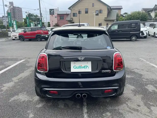 ＭＩＮＩ ミニ クーパー S 60イヤーズED 神奈川県 2020(令2)年 4.8万km ミッドナイト・ブラック・メタリック MINI・YOURSレザースポーツシート/・前席シートヒーター/MINI・YOURSレザースポーツステアリング/純正ナビ/・Bluetooth/カメラ＆パーキングパッケージ/・バックカメラ/・前後パークディスタンス/ペッパーパッケージ/・LEDライト/・LEDフォグランプ/LEDライトパッケージ/運転支援システム/・インテリジェントセーフティ/・アダプティブクルーズコントロール/パドルシフト/スマートキーX2/新車時手帳、取説