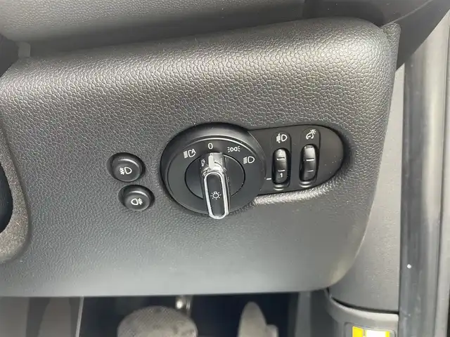 ＭＩＮＩ ミニ クーパー S 60イヤーズED 神奈川県 2020(令2)年 4.8万km ミッドナイト・ブラック・メタリック MINI・YOURSレザースポーツシート/・前席シートヒーター/MINI・YOURSレザースポーツステアリング/純正ナビ/・Bluetooth/カメラ＆パーキングパッケージ/・バックカメラ/・前後パークディスタンス/ペッパーパッケージ/・LEDライト/・LEDフォグランプ/LEDライトパッケージ/運転支援システム/・インテリジェントセーフティ/・アダプティブクルーズコントロール/パドルシフト/スマートキーX2/新車時手帳、取説