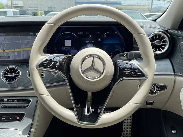 メルセデス・ベンツ Ｍ・ベンツ ＣＬＳ２２０ｄ 福島県 2023(令5)年 2.6万km ダイヤモンドホワイト 純正ナビゲーション【USB/BT/TV】/360°カメラシステム/AMG20インチAW/社外フロントグリル/ナッパレザーシート/ETC2.0/ドライブレコーダー/電動パノラミックスライディングルーフ/電動トランクリッド/アクティブブレーキアシスト/アクティブレーンキーピングアシスト/アクティブディスタンスアシスト ディストロニック /ブラインドスポットアシスト/アンビエントライト/全席シートヒーター/前席ベンチレーション/前席パワーシート/運転席シートメモリー/パドルシフト/ステアリングリモコン