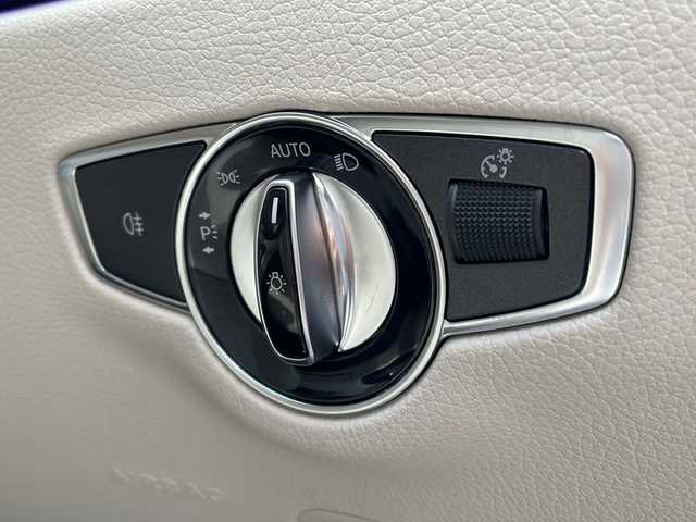 メルセデス・ベンツ Ｍ・ベンツ ＣＬＳ２２０ｄ 福島県 2023(令5)年 2.6万km ダイヤモンドホワイト 純正ナビゲーション【USB/BT/TV】/360°カメラシステム/AMG20インチAW/社外フロントグリル/ナッパレザーシート/ETC2.0/ドライブレコーダー/電動パノラミックスライディングルーフ/電動トランクリッド/アクティブブレーキアシスト/アクティブレーンキーピングアシスト/アクティブディスタンスアシスト ディストロニック /ブラインドスポットアシスト/アンビエントライト/全席シートヒーター/前席ベンチレーション/前席パワーシート/運転席シートメモリー/パドルシフト/ステアリングリモコン