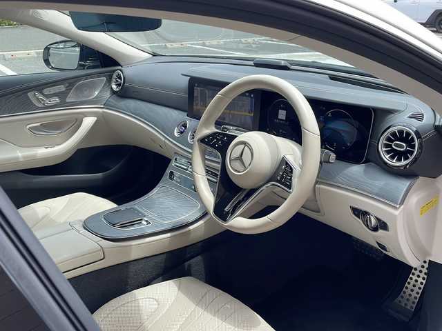 メルセデス・ベンツ Ｍ・ベンツ ＣＬＳ２２０ｄ 福島県 2023(令5)年 2.6万km ダイヤモンドホワイト 純正ナビゲーション【USB/BT/TV】/360°カメラシステム/AMG20インチAW/社外フロントグリル/ナッパレザーシート/ETC2.0/ドライブレコーダー/電動パノラミックスライディングルーフ/電動トランクリッド/アクティブブレーキアシスト/アクティブレーンキーピングアシスト/アクティブディスタンスアシスト ディストロニック /ブラインドスポットアシスト/アンビエントライト/全席シートヒーター/前席ベンチレーション/前席パワーシート/運転席シートメモリー/パドルシフト/ステアリングリモコン