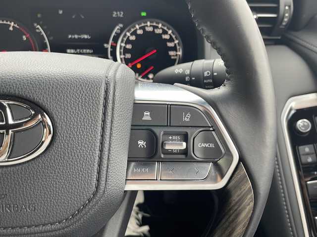 トヨタ ランドクルーザー ZX 兵庫県 2021(令3)年 1.1万km プレシャスホワイトパール ワンオーナー/全席シートヒーター/ハンドルヒーター/全席シートクーラー/JBLサウンド/純正メモリナビ/AM/FM/DVD/Bluetooth/ブレーキホールド/バックカメラ/アラウンドビューモニター/三眼LEDライト/フルセグテレビ/マルチテレインセレクト/プリクラッシュ/クリアランスソナー/クールボックス/純正ドアバイザー/ターンアシスト/ブラインドスポットモニター/デフロック/リアクロストラフィックアラート/リアカメラディテクション/ヘッドアップディスプレイ/ロードサインアシスト/M’s　speed　4本マフラー/追尾機能付きクルーズコントロール/モデリスタエアロ　フロント　リア