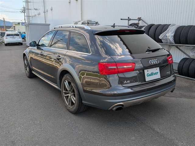 アウディ Ａ６ オールロードクワトロ 3．2 FSI 福井県 2015(平27)年 10.4万km ガンＭ サンルーフ/４WD/純正AW付きサマータイヤ積込/ユピテルレーダー/電動リアゲート/BOSEサウンドシステム/本革シート/クルーズコントロール/前方ドライブレコーダー/前後コーナーセンサー/全席シートヒーター/ETC/バックカメラ/純正HDDナビ/横滑り防止装置/盗難防止装置/アイドリングストップ/ダブル＋サイドエアバッグ/カーテンエアバッグ/純正フロアマット/スマートキー
