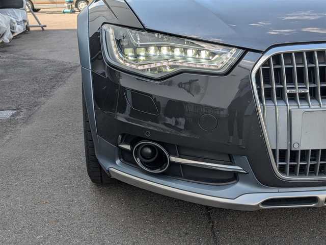 アウディ Ａ６ オールロードクワトロ 3．2 FSI 福井県 2015(平27)年 10.4万km ガンＭ サンルーフ/４WD/純正AW付きサマータイヤ積込/ユピテルレーダー/電動リアゲート/BOSEサウンドシステム/本革シート/クルーズコントロール/前方ドライブレコーダー/前後コーナーセンサー/全席シートヒーター/ETC/バックカメラ/純正HDDナビ/横滑り防止装置/盗難防止装置/アイドリングストップ/ダブル＋サイドエアバッグ/カーテンエアバッグ/純正フロアマット/スマートキー