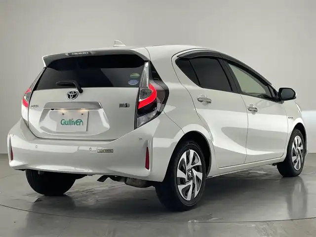 トヨタ アクア S スタイルブラック 愛知県 2020(令2)年 7.8万km ホワイトパールクリスタルシャイン 純正7型ナビ/CD/DVD/Bluetooth/フルセグTV/スマートキー/衝突軽減ブレーキ/ドライブレコーダー/ETC/バックカメラ/電動格納ミラー/LEDヘッドライト/オートハイビーム/禁煙車/トヨタセーフティセンス