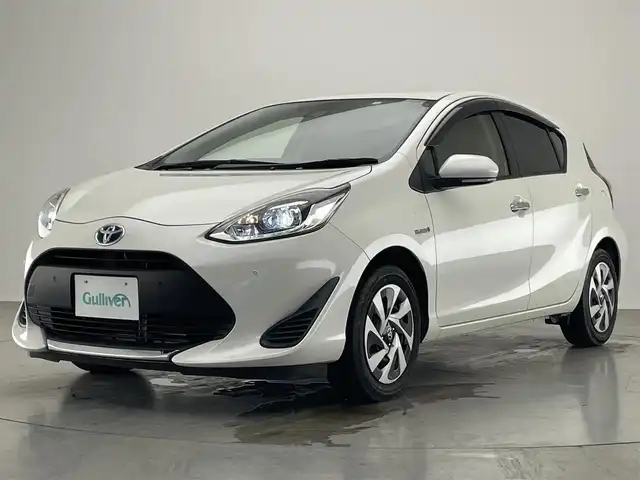 トヨタ アクア S スタイルブラック 愛知県 2020(令2)年 7.8万km ホワイトパールクリスタルシャイン 純正7型ナビ/CD/DVD/Bluetooth/フルセグTV/スマートキー/衝突軽減ブレーキ/ドライブレコーダー/ETC/バックカメラ/電動格納ミラー/LEDヘッドライト/オートハイビーム/禁煙車/トヨタセーフティセンス