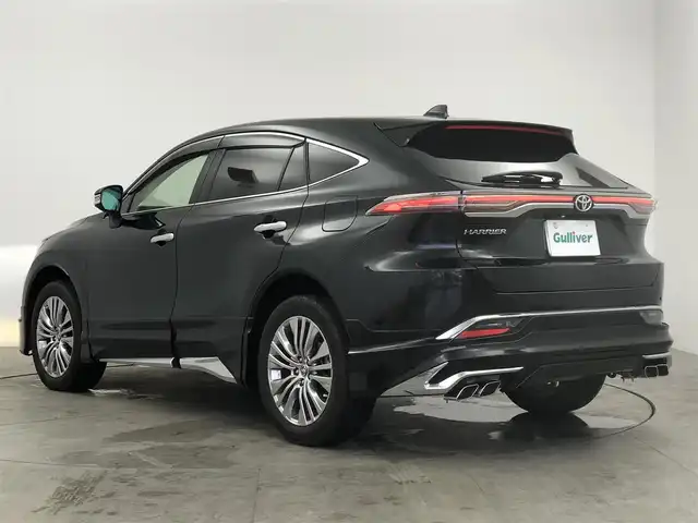 トヨタ ハリアー Z レザーパッケージ 愛知県 2020(令2)年 1.1万km プレシャスブラックパール モデリスタエアロ（F/S/R）/メタルガーニッシュ/純正12.3型ディスプレイオーディオ（AppleCarPlay/AndroidAuto/フルセグTV）/JBLプレミアムサウンド/パノラミックビューモニター/デジタルインナーミラー/ブラインドスポットモニター/ヘッドアップディスプレイ/黒革シート/パワーシート/シートメモリー/シートヒーター/ベンチレーション/パワーバックドア/ステアリングヒーター/セーフティセンス/・プリクラッシュセーフティ/・レーントレーシングアシスト/・アダプティブハイビーム/・レーダークルーズコントロール/クリアランスソナー/電動パーキングブレーキ/オートブレーキホールド/LEDヘッドランプ/オートライト/ETC2.0/ドライブレコーダー/USB挿入口４つ