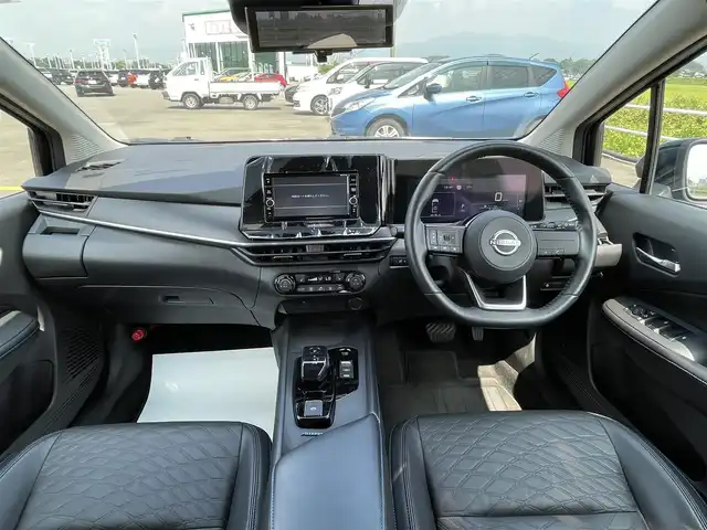 日産 ノート オーテック クロスオーバー 佐賀県 2022(令4)年 2.1万km 黒 純正SDナビゲーション/・フルセグTV/CD/DVD/Bluetooth/アラウンドビューモニター/インテリジェントルームミラー/電子パーキングブレーキ/AUTO HOLD機能/AUTECH専用レザーシート/DN席シートヒーター/AUTECH16インチアルミホイール/三眼LEDヘッドライト/LEDフォグランプ/純正フロアマット/新車保証書/カラーコードNo.「GAT」/360°セーフティアシスト/・エマージェンシーブレーキ/・クリアランスソナー/・車線逸脱警報機能/・車線逸脱防止支援機能/・後側方車両検知機能/・後側方衝突防止支援/・標識検知支援/・ふらつき警報