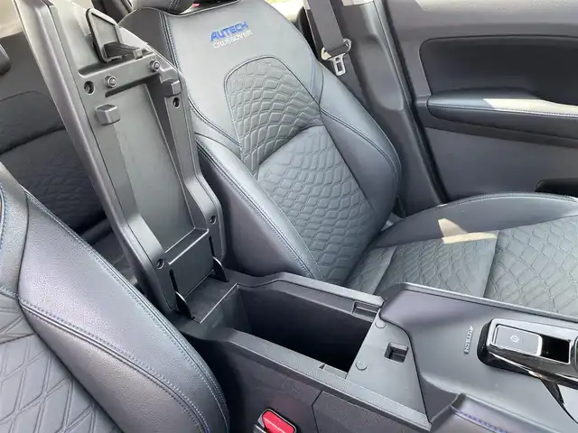 日産 ノート オーテック クロスオーバー 佐賀県 2022(令4)年 2.1万km 黒 純正SDナビゲーション/・フルセグTV/CD/DVD/Bluetooth/アラウンドビューモニター/インテリジェントルームミラー/電子パーキングブレーキ/AUTO HOLD機能/AUTECH専用レザーシート/DN席シートヒーター/AUTECH16インチアルミホイール/三眼LEDヘッドライト/LEDフォグランプ/純正フロアマット/新車保証書/カラーコードNo.「GAT」/360°セーフティアシスト/・エマージェンシーブレーキ/・クリアランスソナー/・車線逸脱警報機能/・車線逸脱防止支援機能/・後側方車両検知機能/・後側方衝突防止支援/・標識検知支援/・ふらつき警報