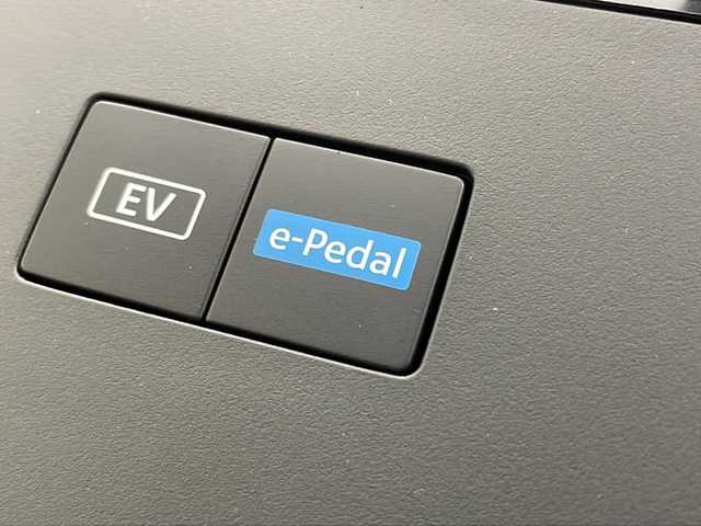 日産 セレナ e－パワー ハイウェイスター V 茨城県 2025(令7)年 0.1千km プリズムホワイト 登録済未使用車/アドバンスドドライブアシストディスプレイ12.3インチ/・6スピーカー+NissanConnectナビゲーションシステム/・車載通信ユニット（TCU［Telematics Control Unit］）/統合型インターフェースディスプレイ/インテリジェンアラウンドビューモニター/インテリジェントルームミラー/プロパイロット（ナビリング機能付）/・プロパイロット緊急停止支援システム（SOSコール機能付）/ワイヤレス充電器/純正ビルトインETC2.0/ドライブレコーダー（前後）/ヘッドランプ オートレベライザー/アダプティブLEDヘッドライトシステム