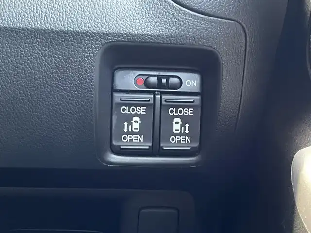 ホンダ Ｎ ＢＯＸ カスタム G ターボ Lパッケージ 岩手県 2015(平27)年 7.3万km プレミアムホワイトパールⅡ ・ワンオーナー/・４WD/・ターボ車両/・純正ナビフルセグTV/・BT　　DVD/・バックカメラ/・ETC/・クルーズコントロール/・パドルシフト/・ECON/・ハーフレザーシート/・シートヒーター/・両側パワースライドドア/・オートライト/・HIDヘットライト/・LEDフォグライト/・オートリトラミラー/・ウインカーミラー/・純正１５インチアルミ/・スマートキー×３/・プッシュスタート/・保証書/・取説