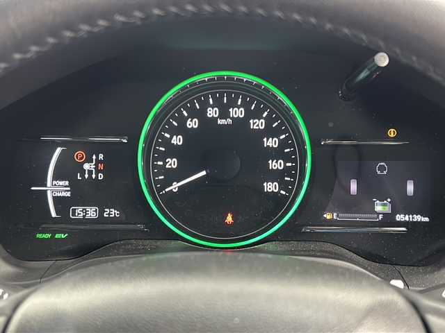 ホンダ ヴェゼル ハイブリッド X ホンダセンシング 宮城県 2017(平29)年 5.5万km ホワイトオーキッドパール 禁煙車/ホンダセンシング/・プリクラッシュセーフティ/・レーンキープアシスト/・アダプティブクルーズコントロール/純正SDナビ/・CD・DVD・BT・USB/バックカメラ/ワンセグTV/ステアリングスイッチ/パドルシフト/電動パーキングブレーキ/AUTOHOLD/LEDヘッドライト/LEDフォグライト/横滑り防止装置/プッシュスタート/スマートキー/純正16インチアルミホイール/純正フロアマット