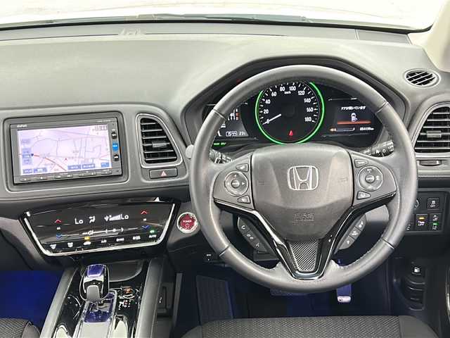 ホンダ ヴェゼル ハイブリッド X ホンダセンシング 宮城県 2017(平29)年 5.5万km ホワイトオーキッドパール 禁煙車/ホンダセンシング/・プリクラッシュセーフティ/・レーンキープアシスト/・アダプティブクルーズコントロール/純正SDナビ/・CD・DVD・BT・USB/バックカメラ/ワンセグTV/ステアリングスイッチ/パドルシフト/電動パーキングブレーキ/AUTOHOLD/LEDヘッドライト/LEDフォグライト/横滑り防止装置/プッシュスタート/スマートキー/純正16インチアルミホイール/純正フロアマット