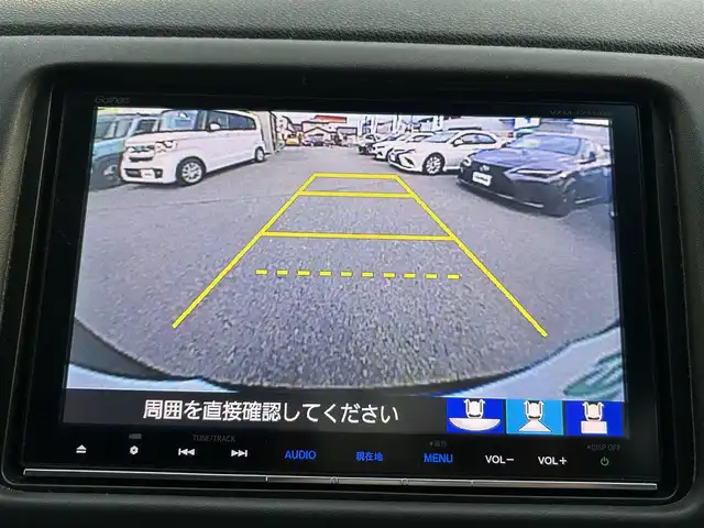 ホンダ ヴェゼル ハイブリッド 奈良県 2017(平29)年 3.6万km クリスタルブラックパール 1オーナー/純正ディーラーナビ(VXM-175VFEi)/BT/CD/TV/SD/DVD/USB/iPod//衝突軽減システム/ルーフレール/レーンキープアシスト/追従式クルコン/コーナーセンサー/横滑り防止装置/バックカメラ/ETC/ドラレコ/ハーフレザーシート/フルフラットシート/オートLEDライト/保証書・取説・スペアキー付き