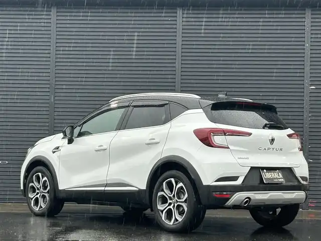 ルノー キャプチャー インテンス 茨城県 2021(令3)年 1.6万km パールⅡ 衝突軽減B　/ACC　/LKA　/BSM　/360度カメラ　/BOSEサウンド　/半革　/シートヒーター　/ステアリングヒーター　/CarPlay　/BT　/USB　/パークセンサー　/LEDヘッドライト　/ETC　/ルーフレール