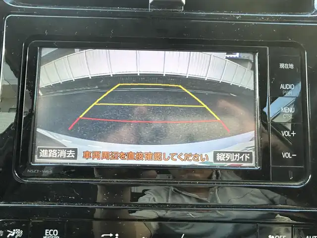トヨタ プリウス S 愛知県 2016(平28)年 6.2万km スティールブロンドM ワンオーナー/純正7型ナビ【Bluetooth CD DVD SD フルセグ　品番：NSZT-W64】/バックカメラ/ビルトインETC/アダプティブクルーズコントロール/衝突軽減/レーンキープアシスト/ふらつき警報/車両接近通報装置/LEDヘッドライト/オートライト/オートマチックハイビーム/フォグランプ/オート電動格納ドアミラー/ステアリングリモコン/スマートキー【スペア1本】/純正フロアマット/純正アルミホイール/保証書/取説