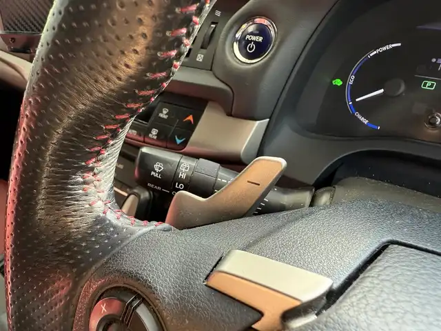 レクサス ＣＴ 200h Fスポーツ 京都府 2014(平26)年 12.6万km ブラック/ホワイトノーヴァガラスフレーク サンルーフ/純正マルチナビ、地デジ、Bluetooth/バックカメラ/赤革シート/前席シートヒーター/前席パワーシート/運転席メモリーシート/パドルシフト/USB端子/クルーズコントロール/LEDヘッドランプ/ステアリングスイッチ/保証書/取扱説明書