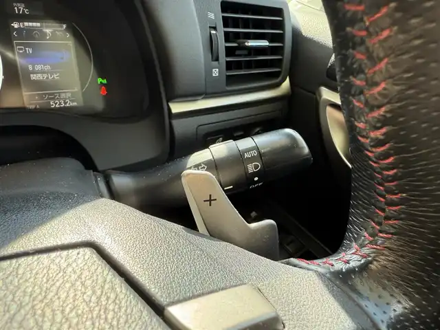 レクサス ＣＴ 200h Fスポーツ 京都府 2014(平26)年 12.6万km ブラック/ホワイトノーヴァガラスフレーク サンルーフ/純正マルチナビ、地デジ、Bluetooth/バックカメラ/赤革シート/前席シートヒーター/前席パワーシート/運転席メモリーシート/パドルシフト/USB端子/クルーズコントロール/LEDヘッドランプ/ステアリングスイッチ/保証書/取扱説明書