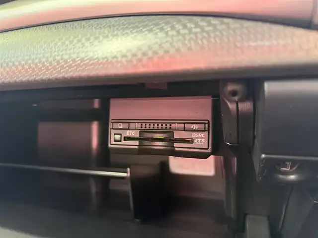 レクサス ＣＴ 200h Fスポーツ 京都府 2014(平26)年 12.6万km ブラック/ホワイトノーヴァガラスフレーク サンルーフ/純正マルチナビ、地デジ、Bluetooth/バックカメラ/赤革シート/前席シートヒーター/前席パワーシート/運転席メモリーシート/パドルシフト/USB端子/クルーズコントロール/LEDヘッドランプ/ステアリングスイッチ/保証書/取扱説明書