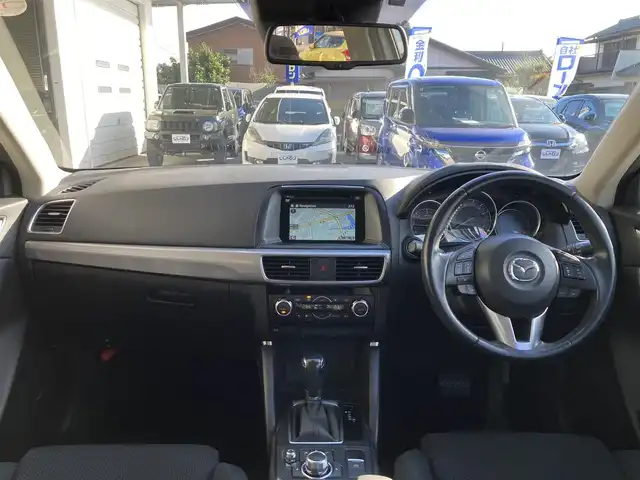 マツダ ＣＸ－５ XD プロアクティブ 静岡県 2015(平27)年 8.5万km クリスタルホワイトパールマイカ (株)IDOMが運営する【じしゃロン焼津店】の自社ローン専用車両になります。こちらは現金またはオートローンご利用時の価格です。自社ローンご希望の方は別途その旨お申付け下さい　/純正ＳＤナビ/（フルセグＴＶ/Ｂｌｕｅｔｏｏｔｈ接続/ＣＤ/ＤＶＤ）/衝突軽減ブレーキ/レーダークルーズ/バック／サイドカメラ/コーナーセンサー/ＥＴＣ/ＨＩＤヘッドライト/オートライト/プッシュスタート＆スマートキー