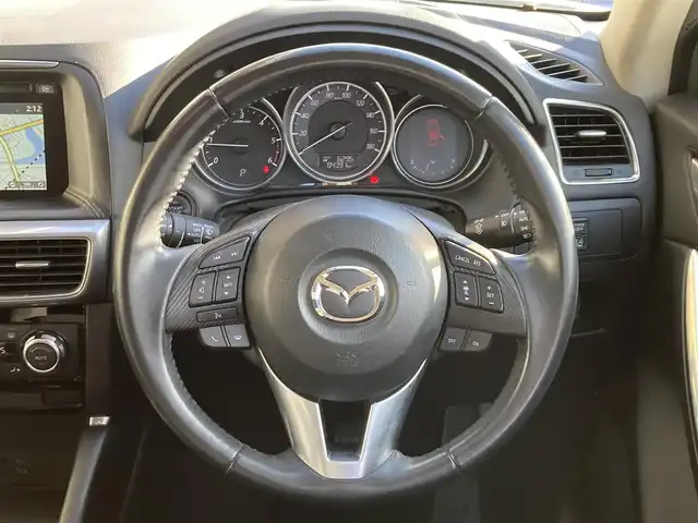 マツダ ＣＸ－５ XD プロアクティブ 静岡県 2015(平27)年 8.5万km クリスタルホワイトパールマイカ (株)IDOMが運営する【じしゃロン焼津店】の自社ローン専用車両になります。こちらは現金またはオートローンご利用時の価格です。自社ローンご希望の方は別途その旨お申付け下さい　/純正ＳＤナビ/（フルセグＴＶ/Ｂｌｕｅｔｏｏｔｈ接続/ＣＤ/ＤＶＤ）/衝突軽減ブレーキ/レーダークルーズ/バック／サイドカメラ/コーナーセンサー/ＥＴＣ/ＨＩＤヘッドライト/オートライト/プッシュスタート＆スマートキー