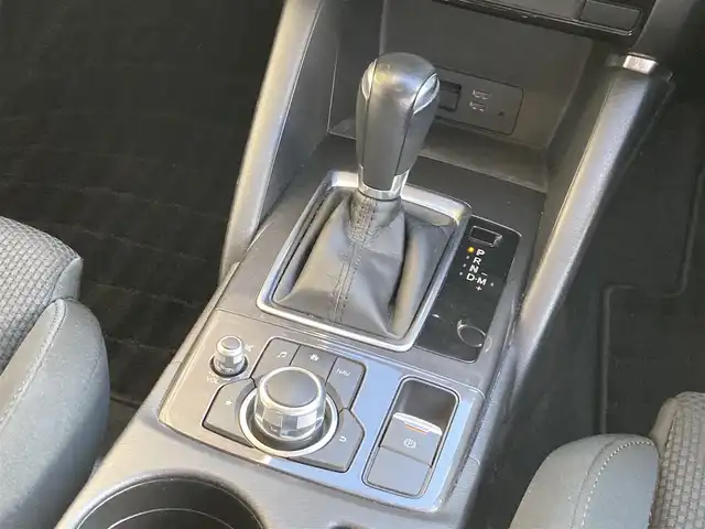 マツダ ＣＸ－５ XD プロアクティブ 静岡県 2015(平27)年 8.5万km クリスタルホワイトパールマイカ (株)IDOMが運営する【じしゃロン焼津店】の自社ローン専用車両になります。こちらは現金またはオートローンご利用時の価格です。自社ローンご希望の方は別途その旨お申付け下さい　/純正ＳＤナビ/（フルセグＴＶ/Ｂｌｕｅｔｏｏｔｈ接続/ＣＤ/ＤＶＤ）/衝突軽減ブレーキ/レーダークルーズ/バック／サイドカメラ/コーナーセンサー/ＥＴＣ/ＨＩＤヘッドライト/オートライト/プッシュスタート＆スマートキー