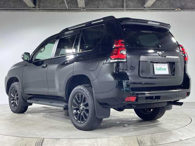 トヨタ ランドクルーザー プラド TX Lパッケージ マットブラED 福岡県 2023(令5)年 1.5万km ブラック サンルーフ/純正メーカーナビ/フルセグテレビ/アラウンドビューモニター/黒革シート/BSM/ドライブレコーダー/三列目電動シート/シートヒーター/シートクーラー/レーダークルーズコントロール/プッシュスタート/ETC/コーナーセンサー