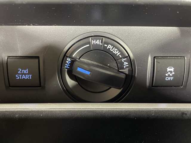 トヨタ ランドクルーザー プラド TX Lパッケージ マットブラED 福岡県 2023(令5)年 1.5万km ブラック サンルーフ/純正メーカーナビ/フルセグテレビ/アラウンドビューモニター/黒革シート/BSM/ドライブレコーダー/三列目電動シート/シートヒーター/シートクーラー/レーダークルーズコントロール/プッシュスタート/ETC/コーナーセンサー