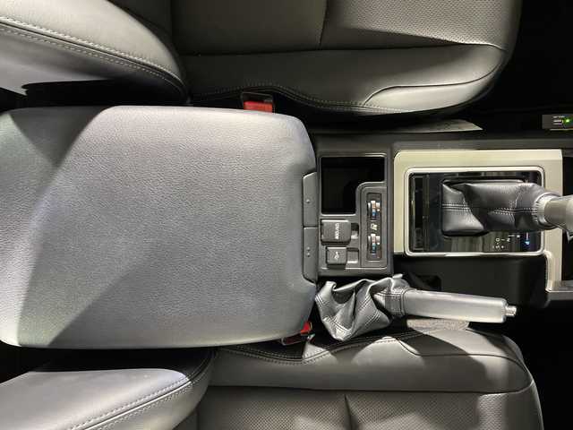 トヨタ ランドクルーザー プラド TX Lパッケージ マットブラED 福岡県 2023(令5)年 1.5万km ブラック サンルーフ/純正メーカーナビ/フルセグテレビ/アラウンドビューモニター/黒革シート/BSM/ドライブレコーダー/三列目電動シート/シートヒーター/シートクーラー/レーダークルーズコントロール/プッシュスタート/ETC/コーナーセンサー