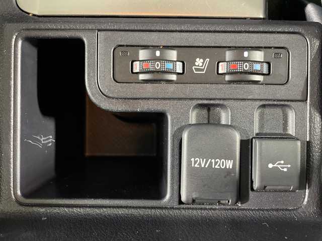 トヨタ ランドクルーザー プラド TX Lパッケージ マットブラED 福岡県 2023(令5)年 1.5万km ブラック サンルーフ/純正メーカーナビ/フルセグテレビ/アラウンドビューモニター/黒革シート/BSM/ドライブレコーダー/三列目電動シート/シートヒーター/シートクーラー/レーダークルーズコントロール/プッシュスタート/ETC/コーナーセンサー